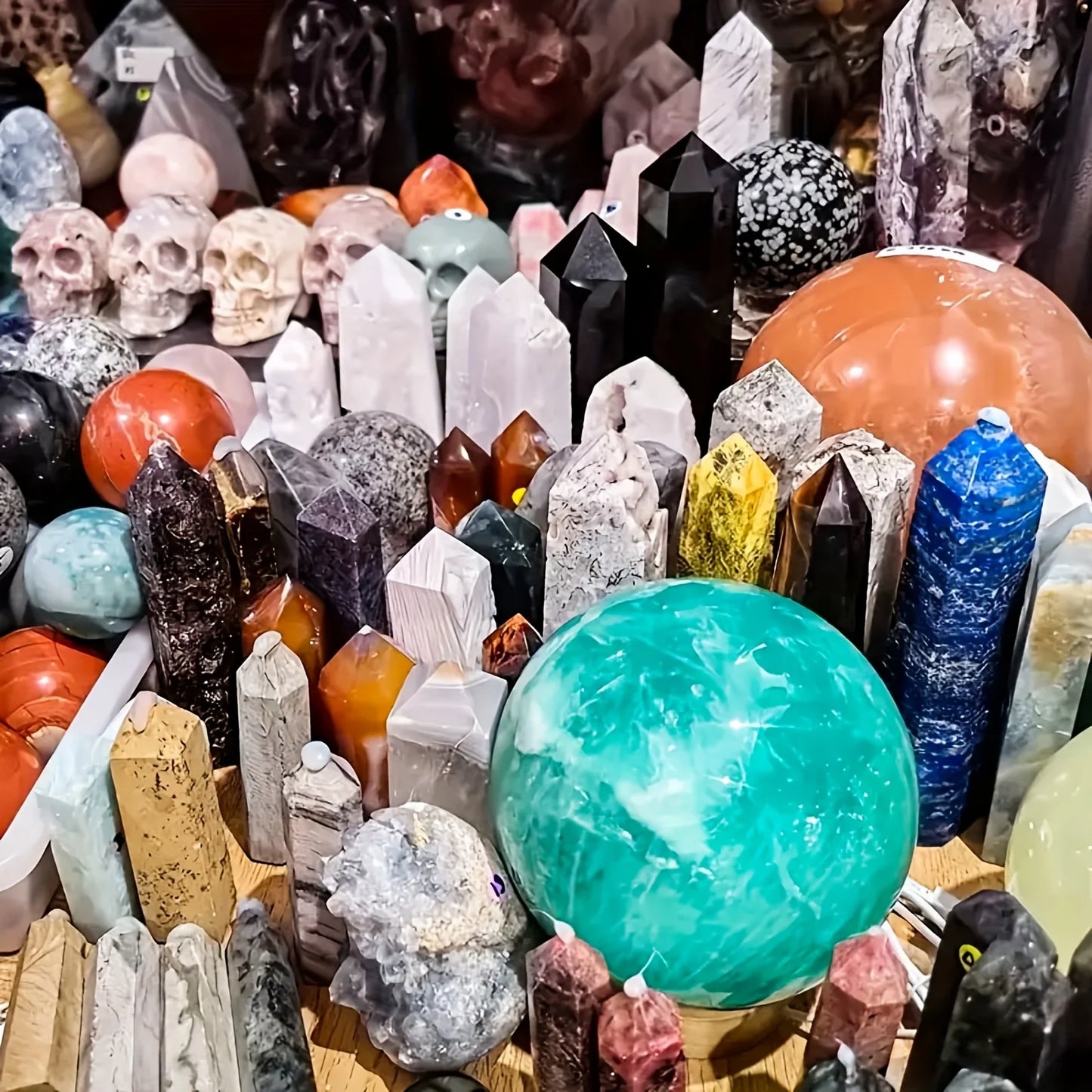 Open your own unique crystals! 1lb-3lb Crystal Gift Box-Mixed Raw Stone, Tower, Sphere, Carving , Bracelet Ring, Home Decoration